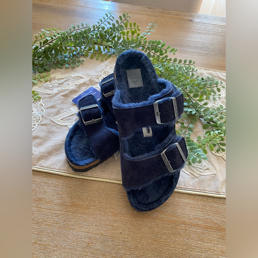 Birkenstock Arizona Shearling Suede
Leather in Midnight Size 39 - Picture 6 of 12
